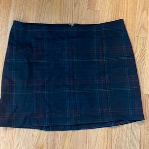 Adorable plaid skirt new never worn